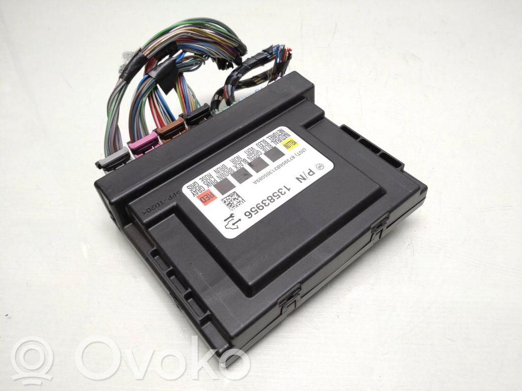 Opel Astra J Comfort/convenience module 