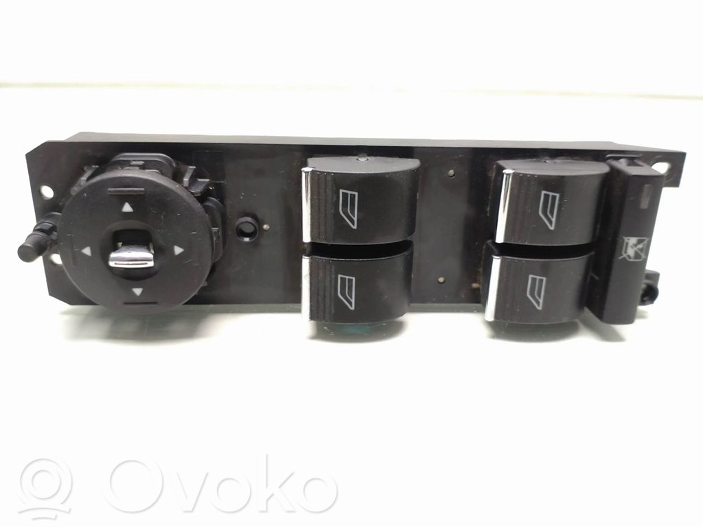 Ford Focus Electric window control switch 