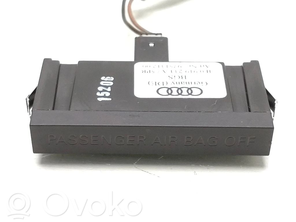 Audi A6 S6 C6 4F Pasažiera gaisa spilvena slēdzis 