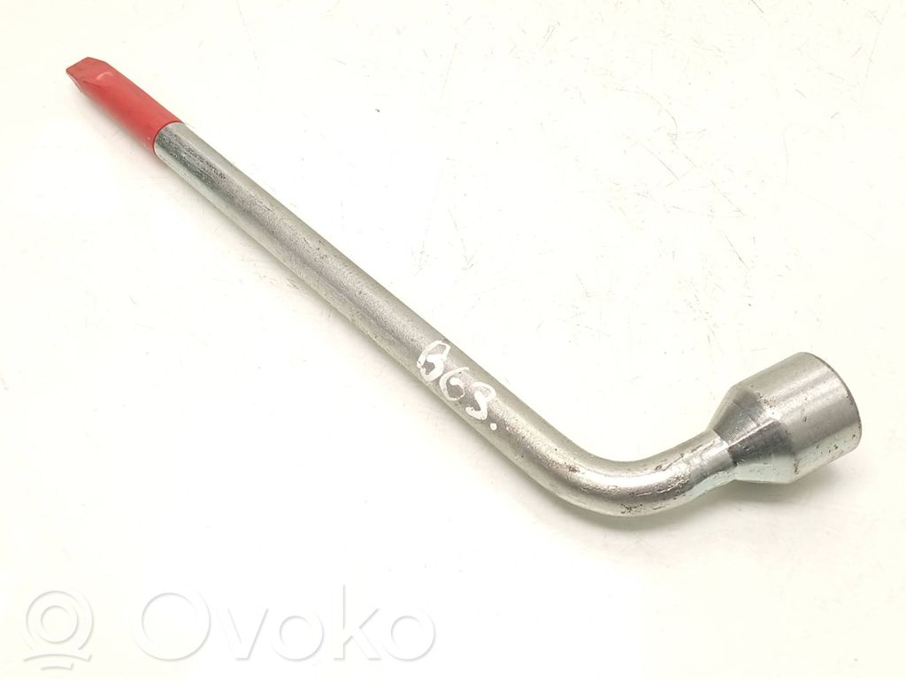Volvo XC70 Wheel nut wrench 