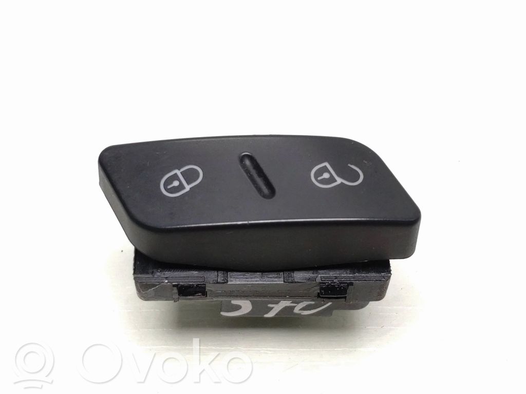 Volkswagen Tiguan Central locking switch button 