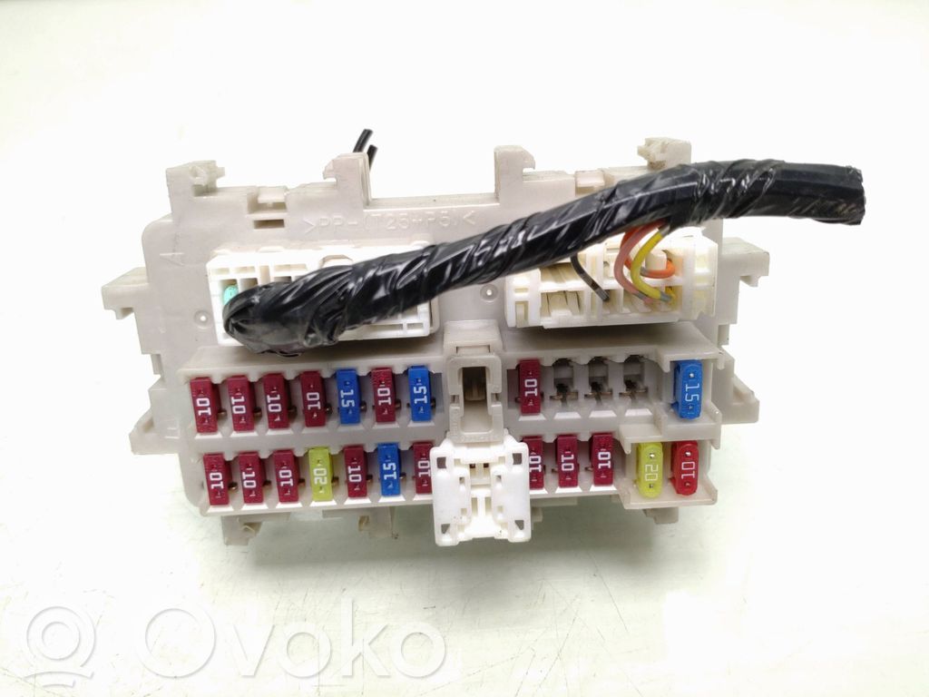 Ramka / Moduł bezpieczników   1052918,252307990A,J0322