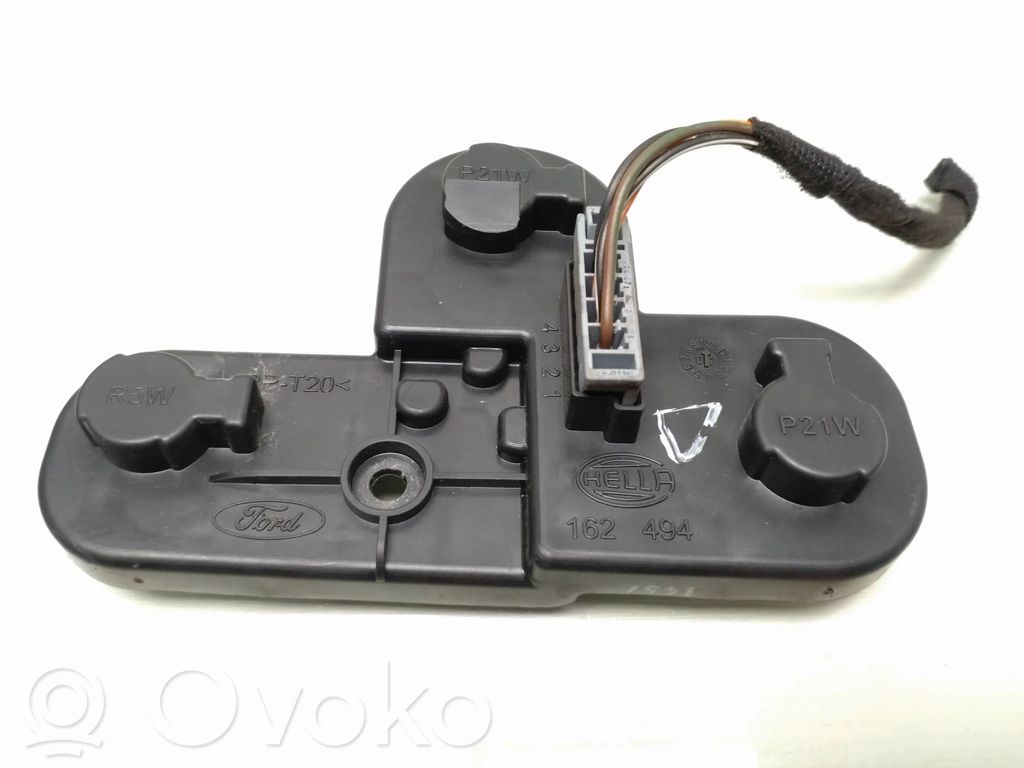 Ford S-MAX Takavalon polttimon suojan pidike 