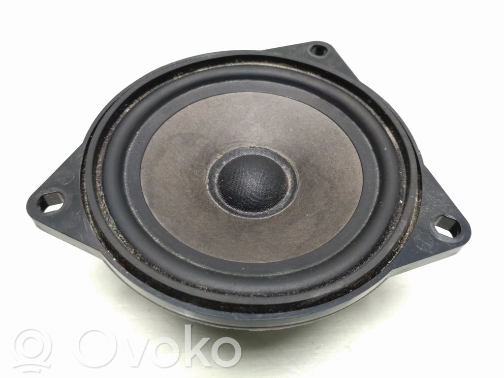 BMW 5 E60 E61 Takaoven kaiutin 