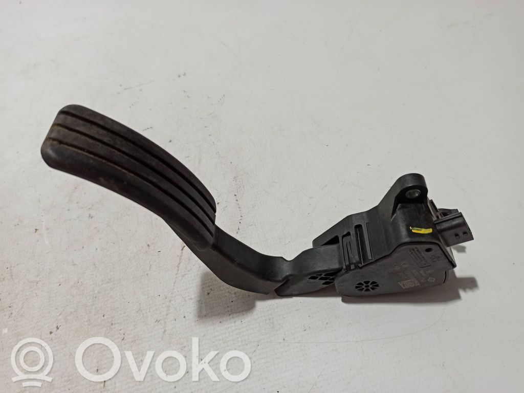Renault Express Accelerator throttle pedal 