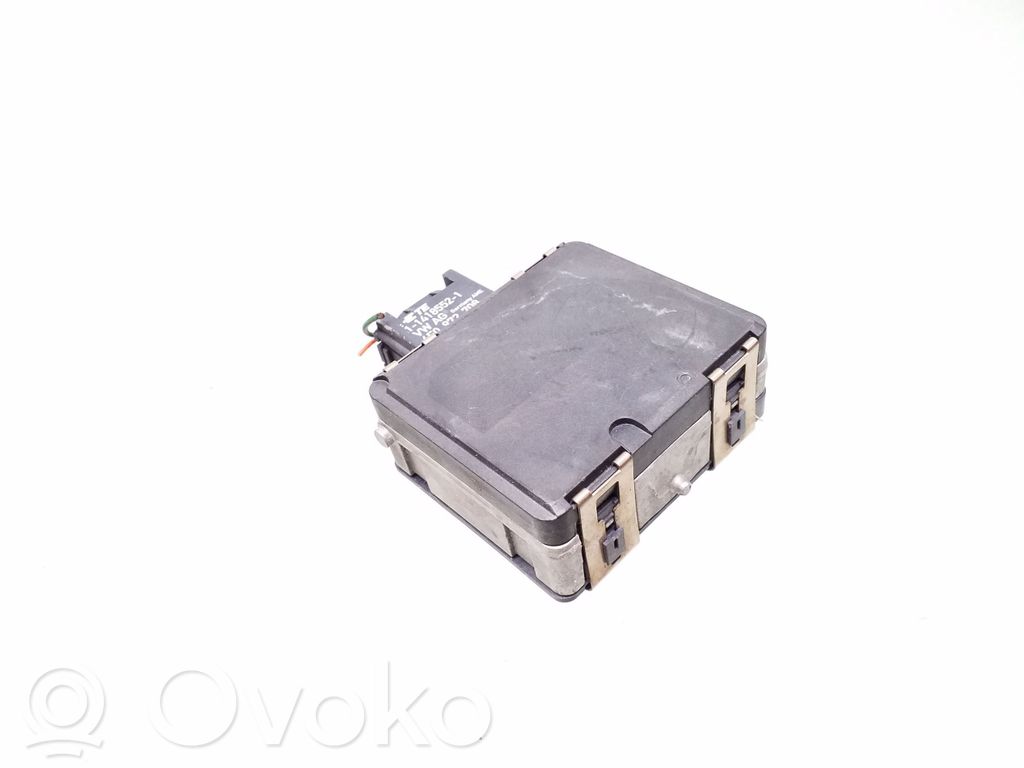 Volkswagen Golf VII Distronic sensor radar 