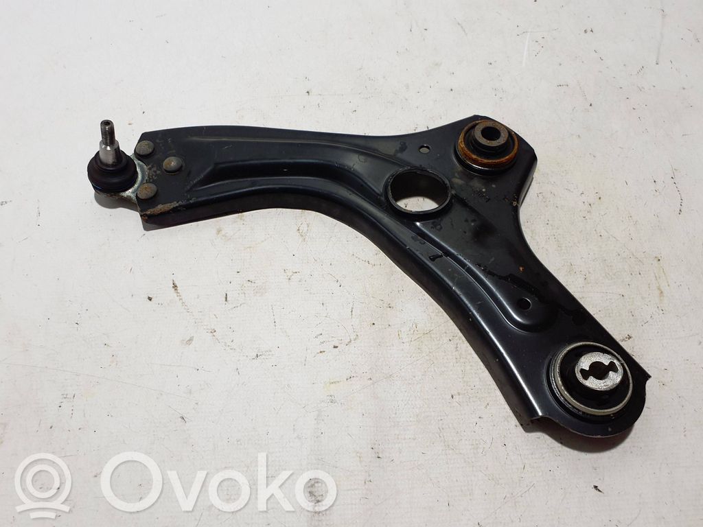 Renault Captur II Front lower control arm/wishbone 
