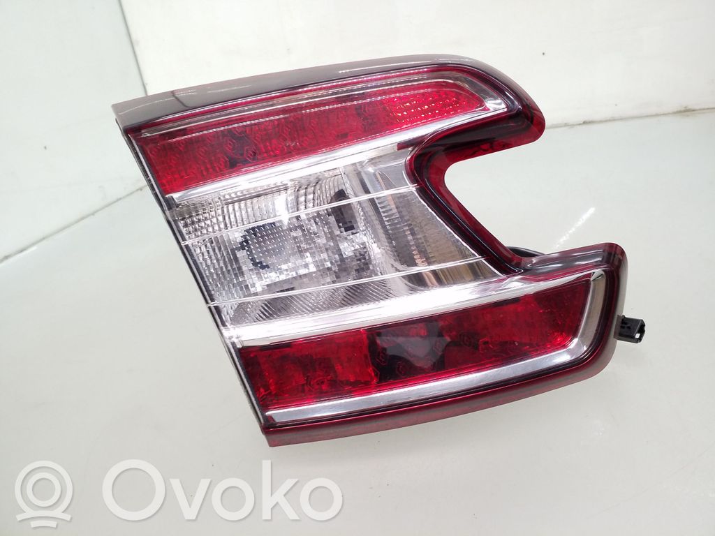Lampy tylnej klapy bagażnika   265550028R,89319411