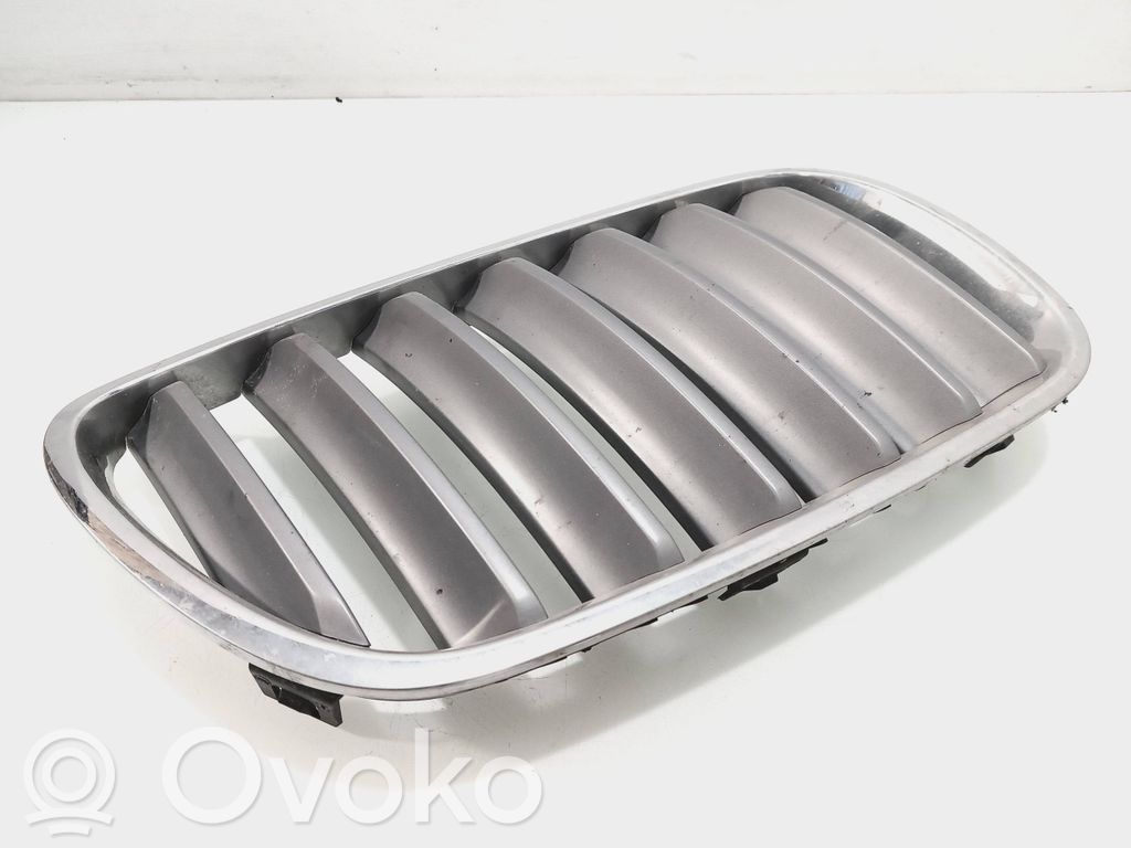 BMW X3 E83 Front bumper upper radiator grill 