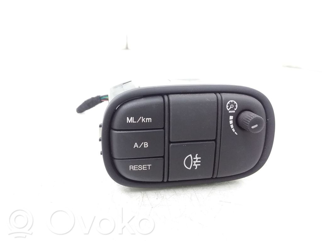 Jaguar S-Type Light switch 
