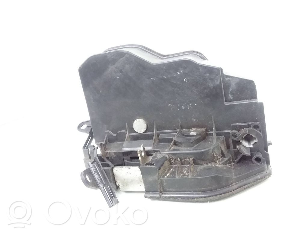 BMW 1 E81 E87 Front door lock 