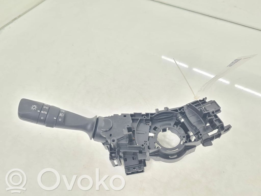 Toyota RAV 4 (XA40) Indicator stalk 