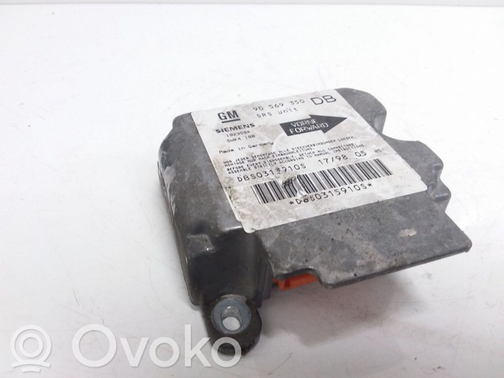 Opel Vectra B Airbag control unit/module 
