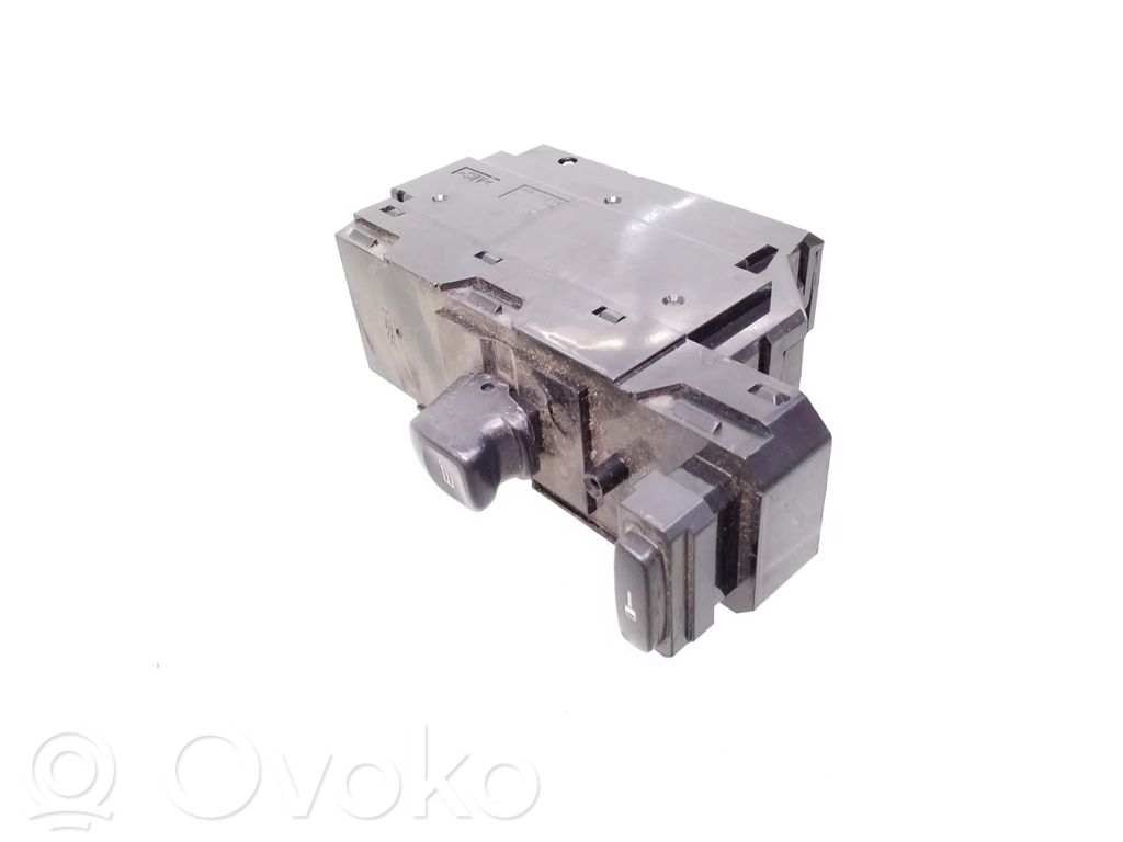 Volvo V70 Electric window control switch 