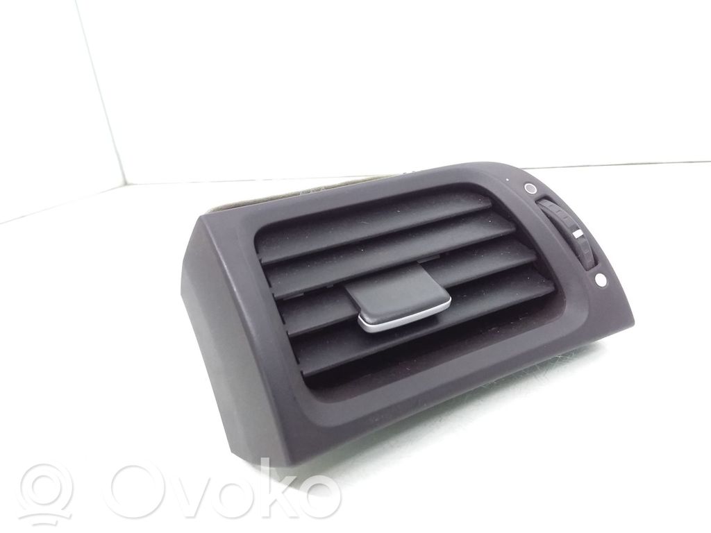 Boczna kratka nawiewu deski rozdzielczej   77630TL0,G01021,E8475161500