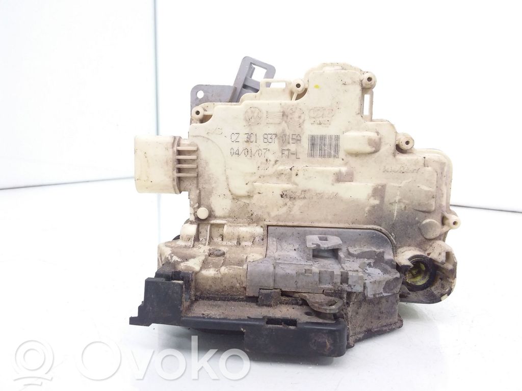 Volkswagen PASSAT B6 Zamek drzwi przednich 