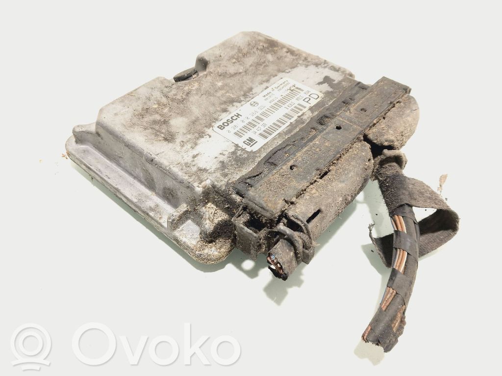 Opel Zafira A Engine control unit/module 