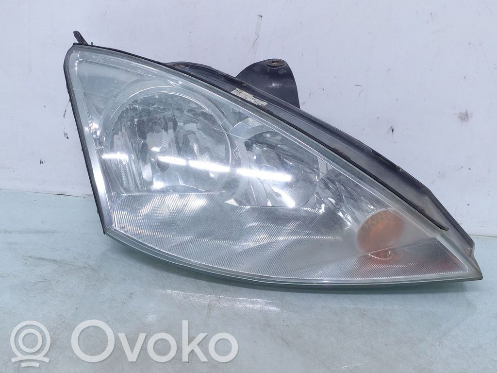 Ford Focus Headlight/headlamp 