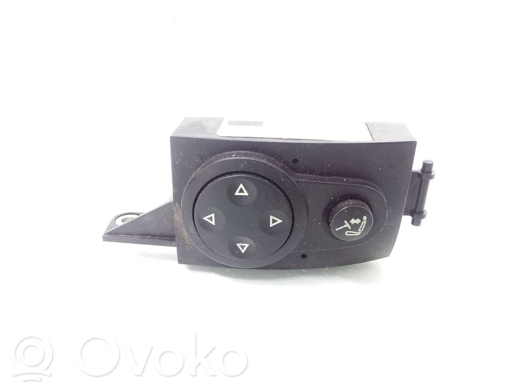 Volkswagen Touareg I Steering wheel adjustment switch 