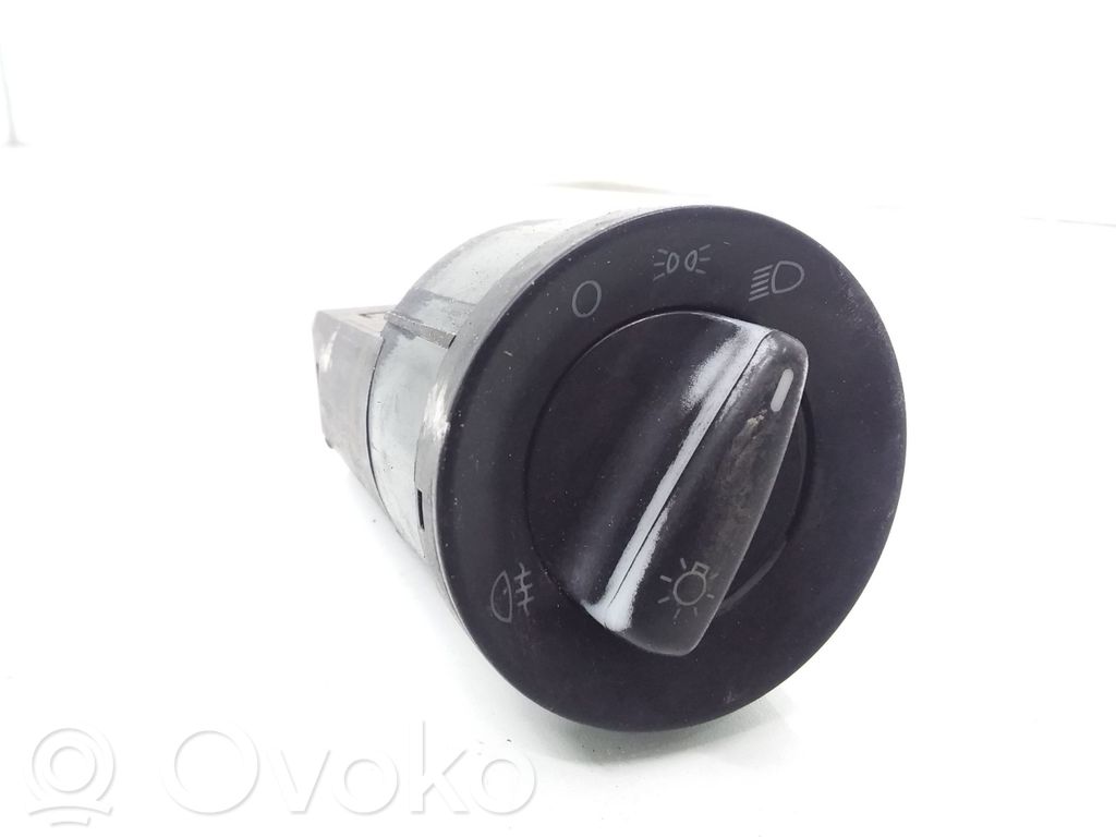 Volkswagen PASSAT B5 Light switch 