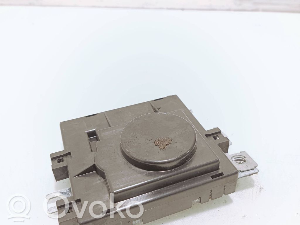 Mercedes-Benz C W204 Antenos stiprintuvas 