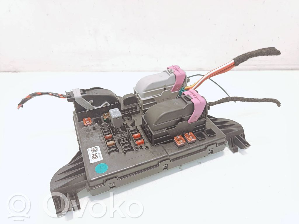 Opel Insignia A Fuse module 