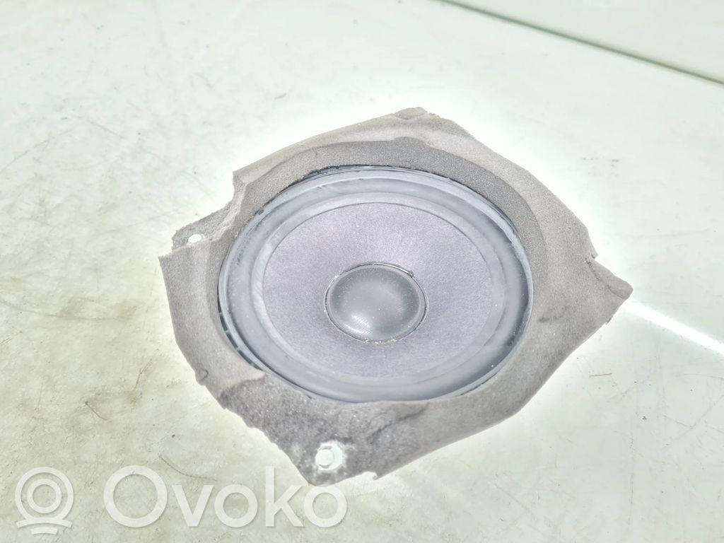 BMW 5 E39 Front door speaker 