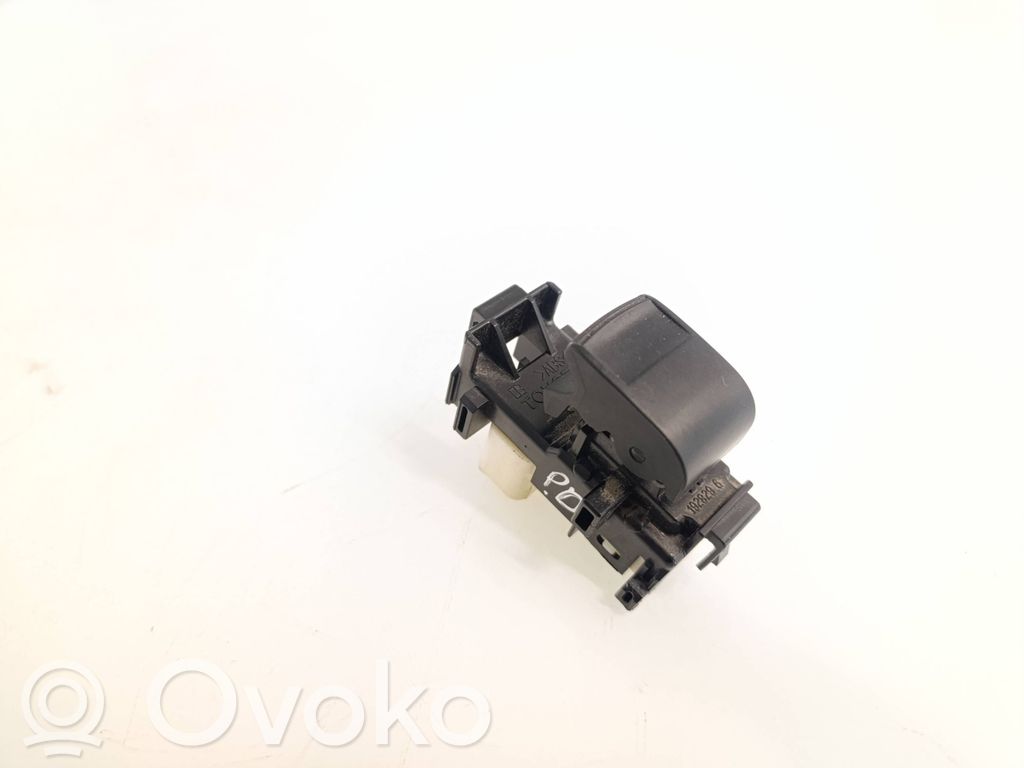 Toyota RAV 4 (XA40) Electric window control switch 