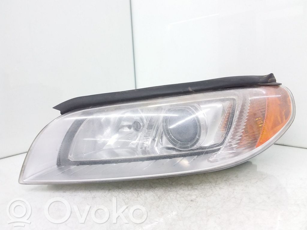 Volvo V70 Priekinis žibintas 