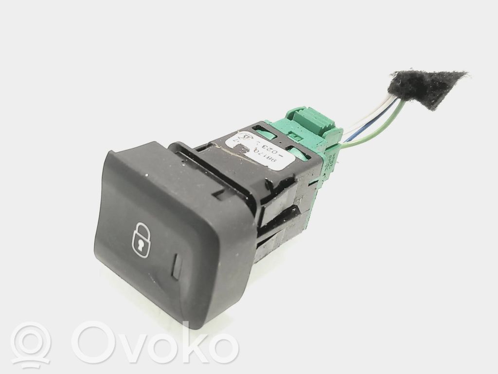 Citroen Berlingo Central locking switch button 