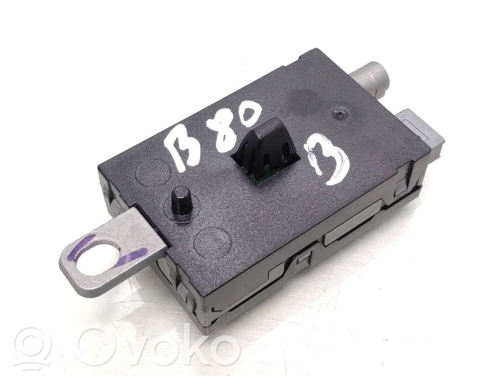 Volvo V60 Antenos stiprintuvas 