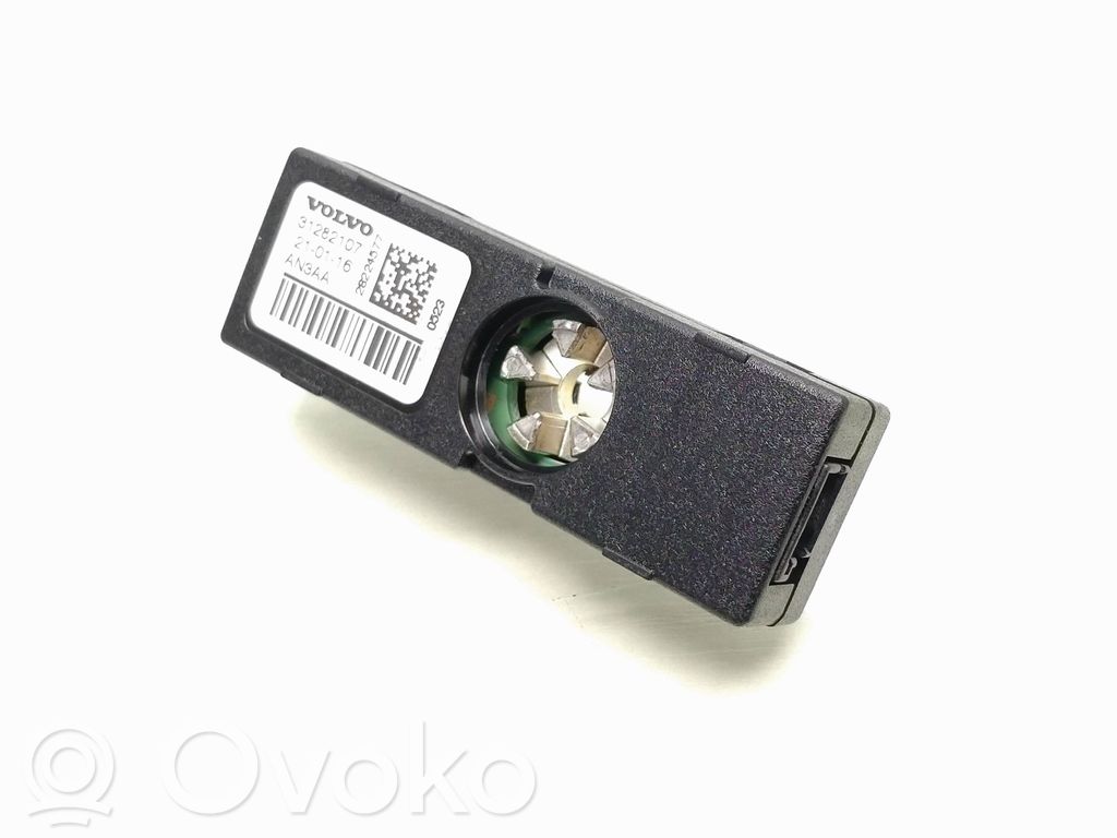 Volvo V40 Antenos stiprintuvas 