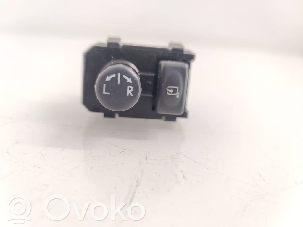 Subaru Outback Wing mirror switch 