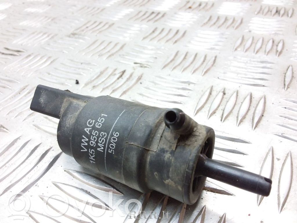 Volkswagen Transporter - Caravelle T5 Windscreen/windshield washer pump 