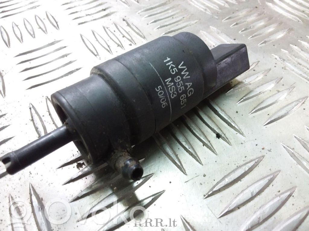 Volkswagen Transporter - Caravelle T5 Windscreen/windshield washer pump 