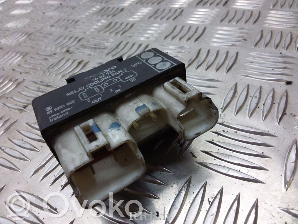 Volvo S70  V70  V70 XC Coolant fan relay 