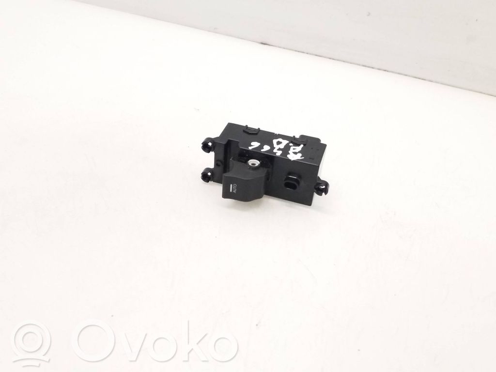 Hyundai i40 Electric window control switch 