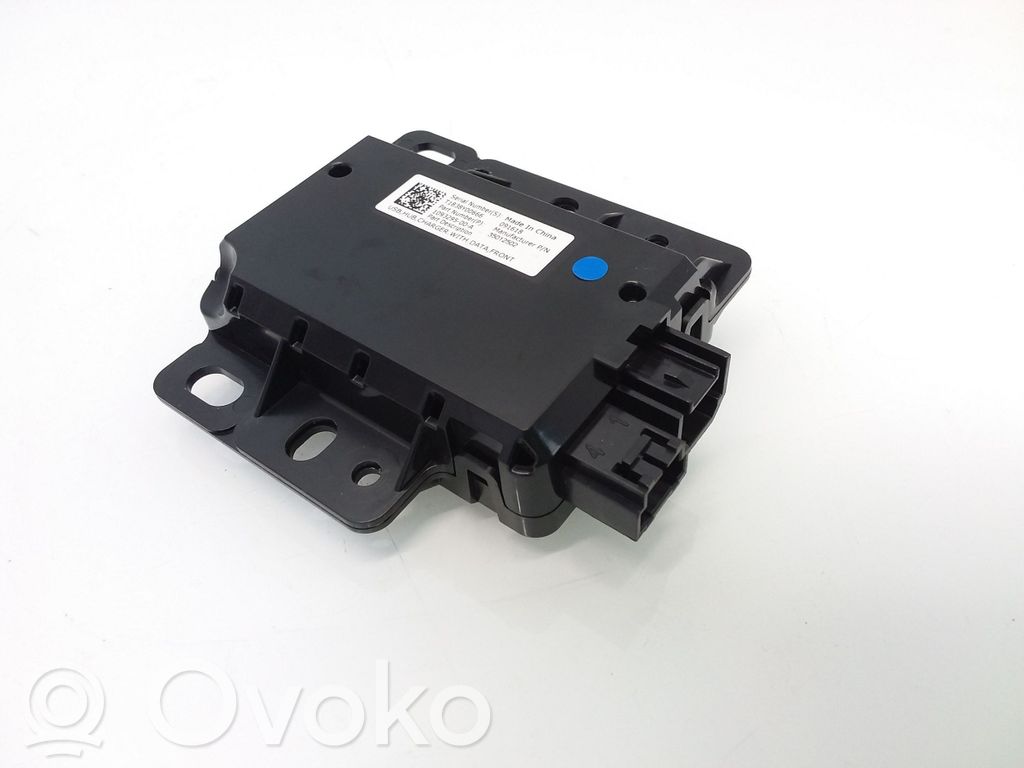 Tesla Model 3 USB control unit 