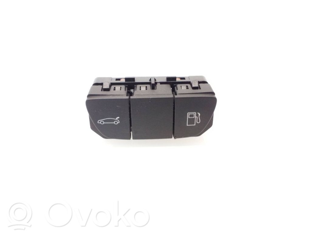 Peugeot 508 Fuel tank opening switch 