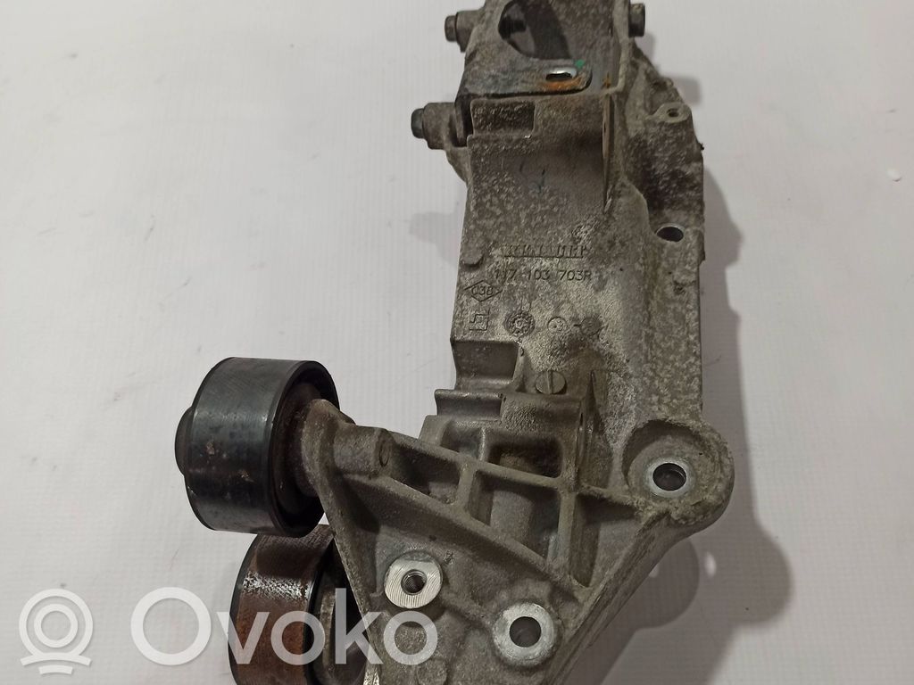 Renault Koleos II Generator/alternator bracket 