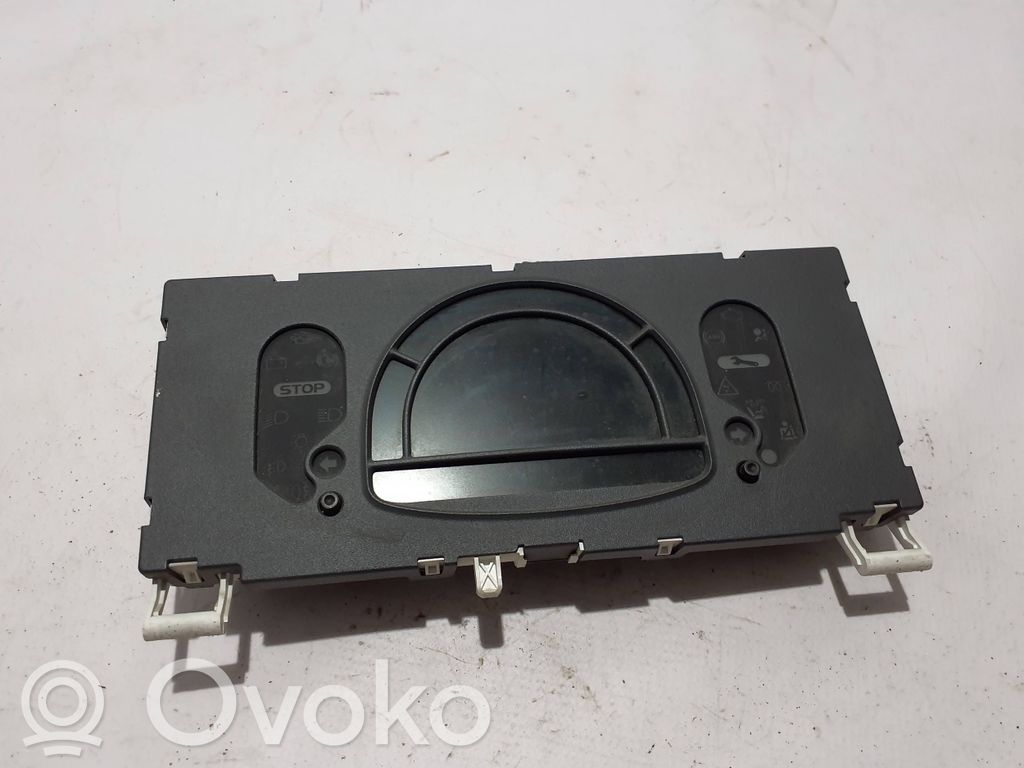 Renault Modus Speedometer (instrument cluster) 