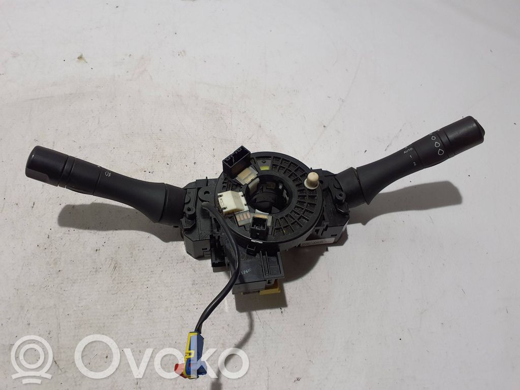 Renault Fluence Wiper turn signal indicator stalk/switch 
