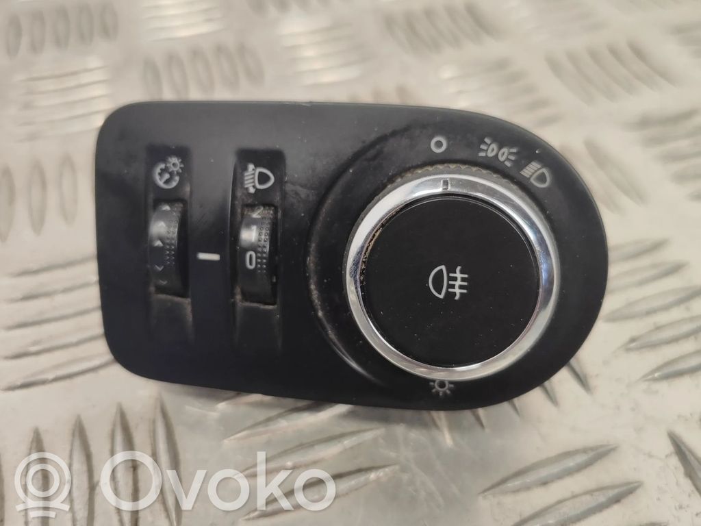 Opel Meriva B Light switch 