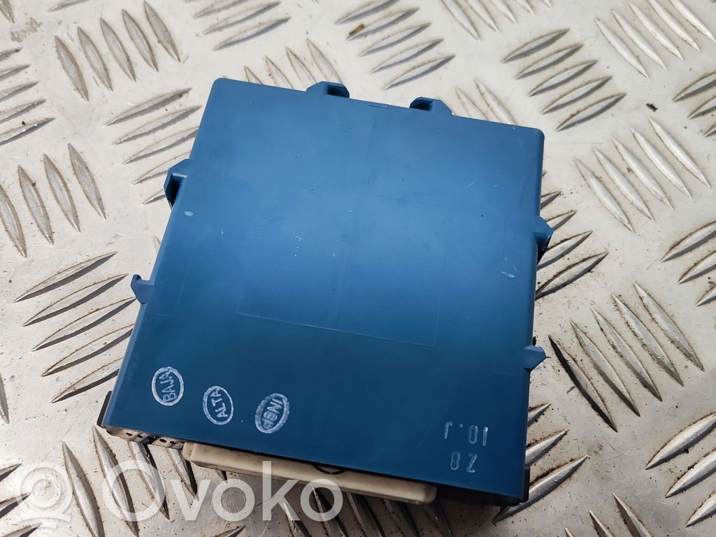 Toyota Corolla Verso AR10 Combustion control unit/module 