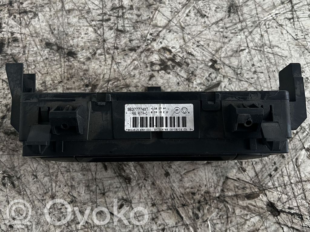 Citroen C3 Climate control unit 