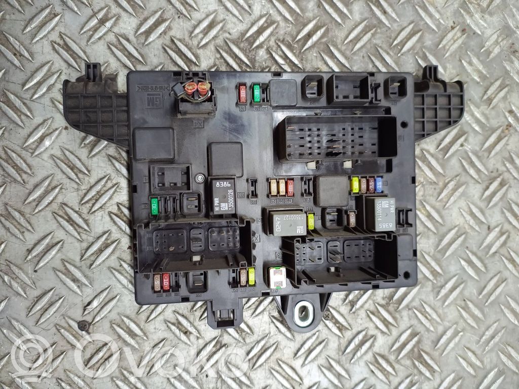 Opel Astra J Fuse box set 