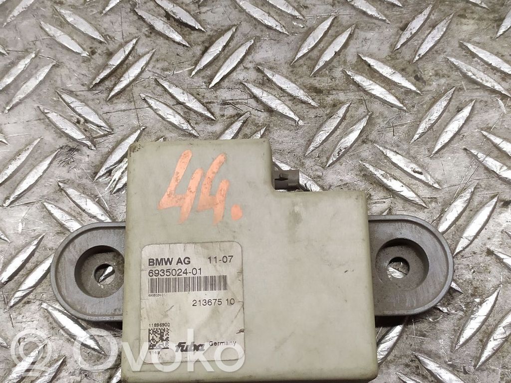 BMW 5 E60 E61 Antenos stiprintuvas 