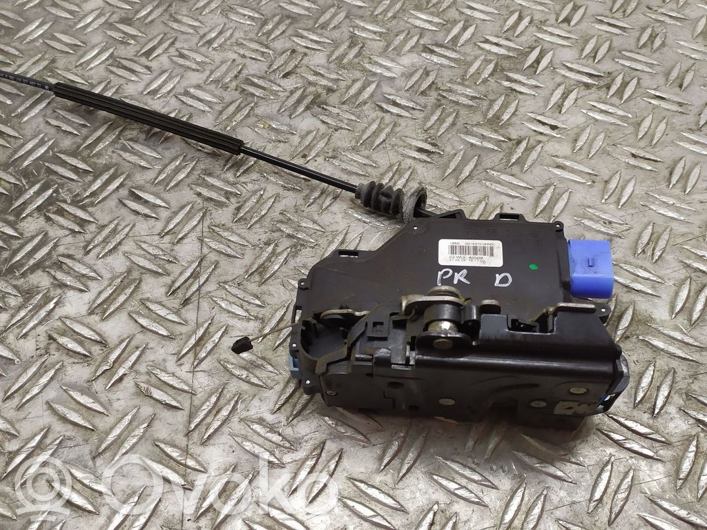 Skoda Octavia Mk2 (1Z) Front door lock 