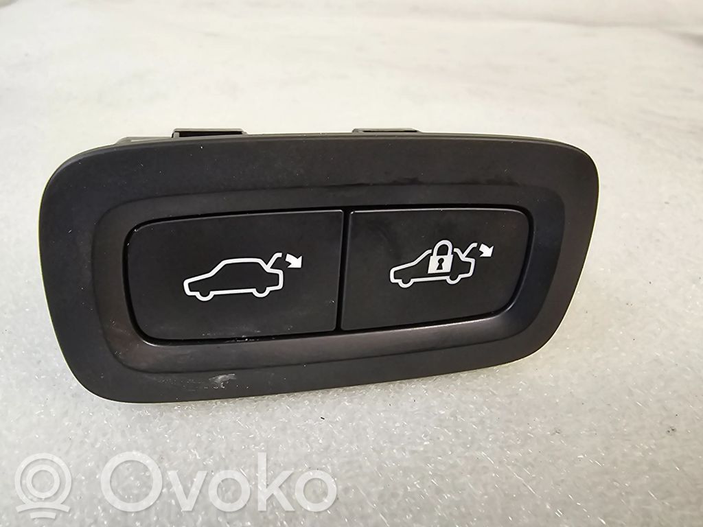 Volvo XC60 Tailgate/trunk/boot open switch 