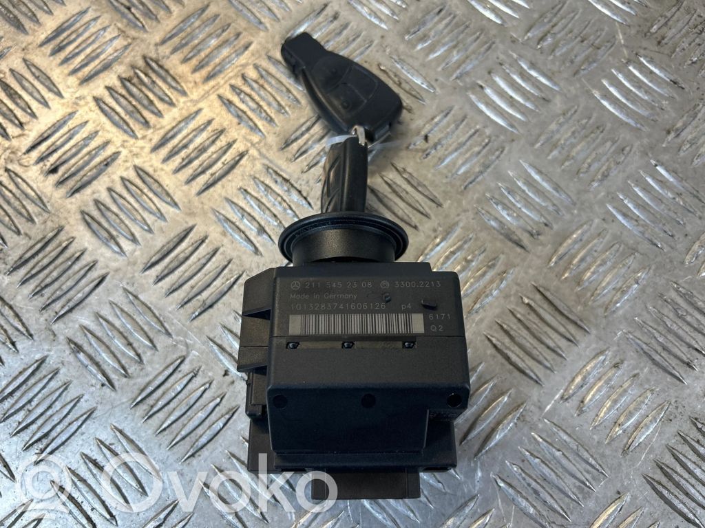Mercedes-Benz CLS C219 Ignition lock 